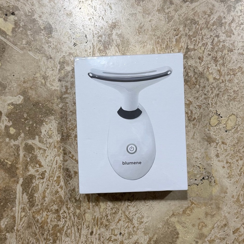 Blumene Face Pro Massager in White